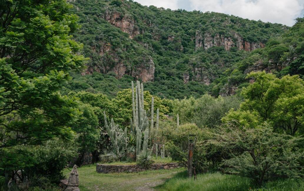 Entremontes
